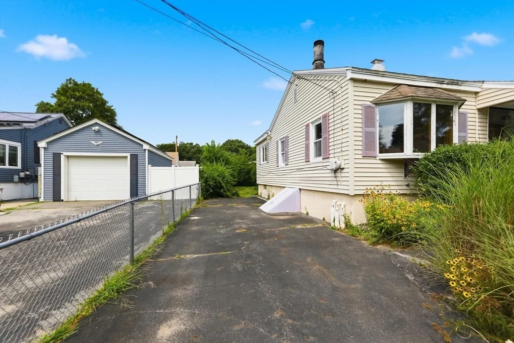 Photo of 17 Saint James St