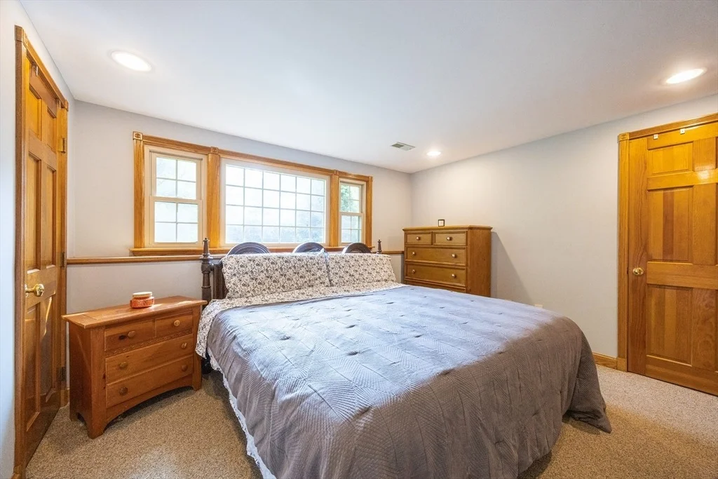 Photo of 23 Lexington Ln