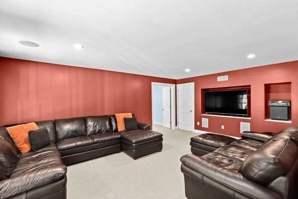 Photo of 76 Clapp Rd
