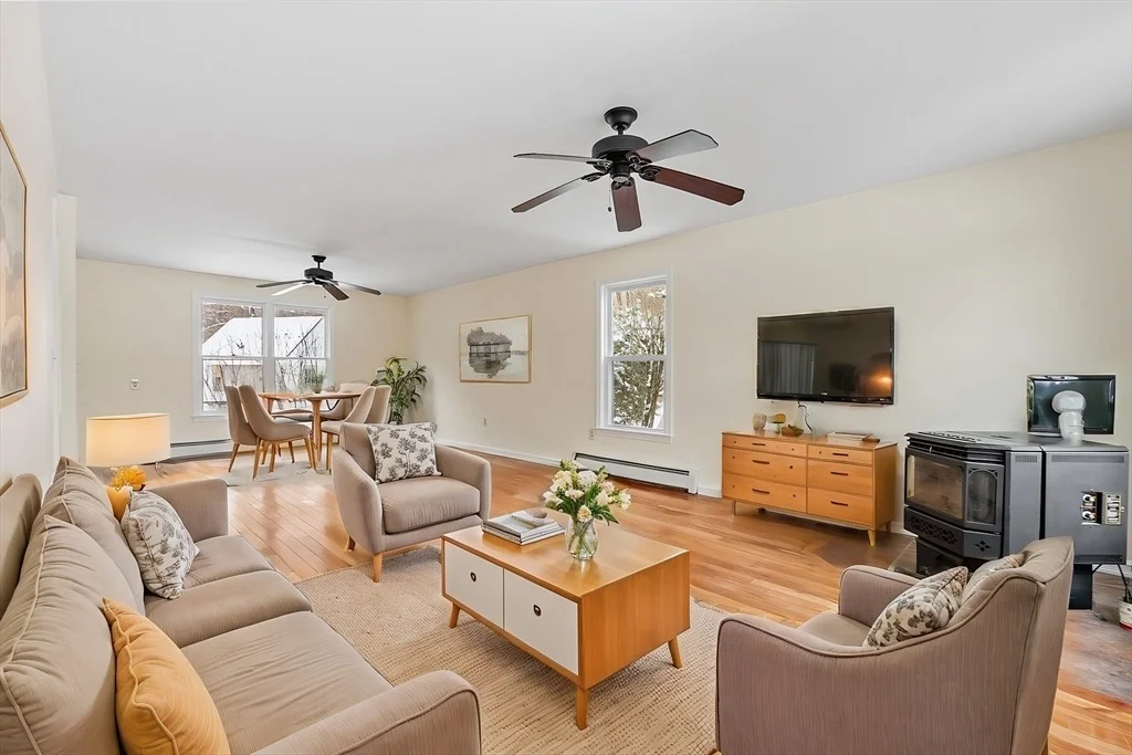 Photo of 204 Houghtons Mill Rd