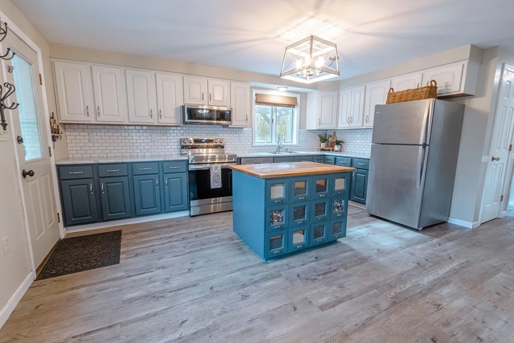 Photo of 49 Cranberry Meadow Rd