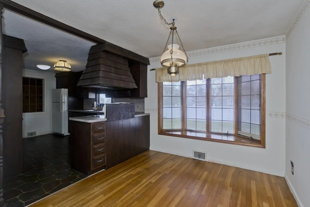 Photo of 83 Mayflower Ave