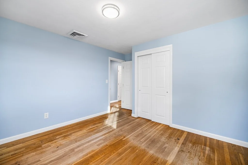 Photo of 26 Mount Vernon Cir