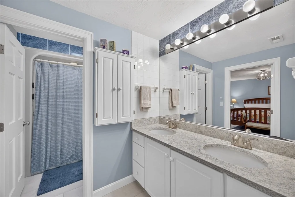Photo of Unit 8 at 8 Elizabteh Circle