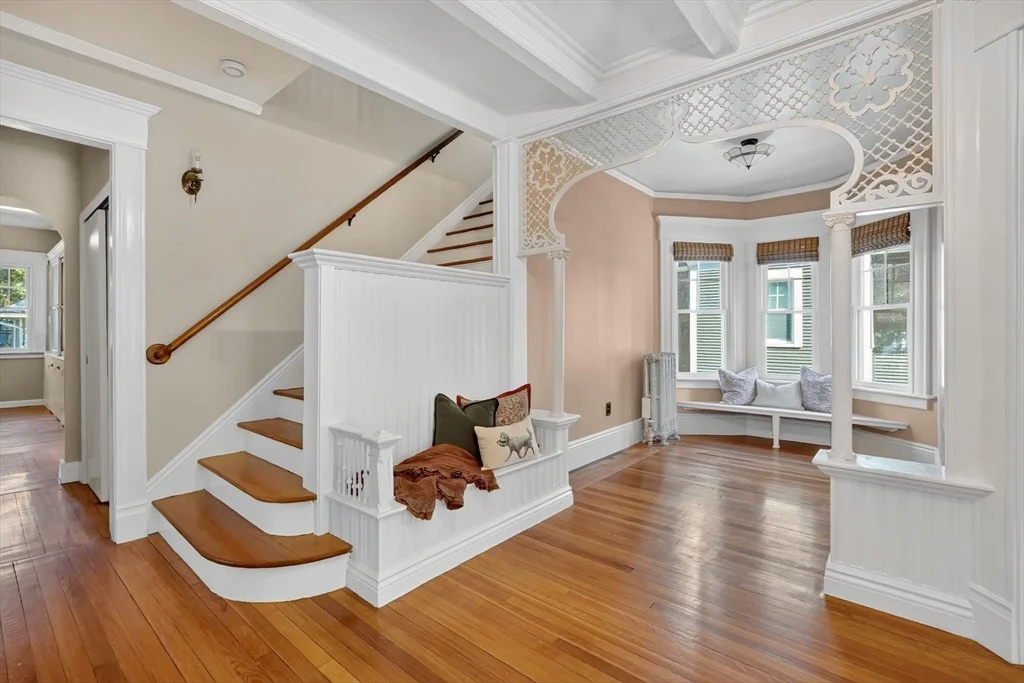 Photo of 32 Spruceland Ave
