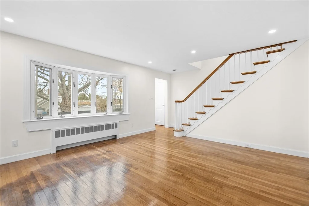 Photo of 25 Lakeview St