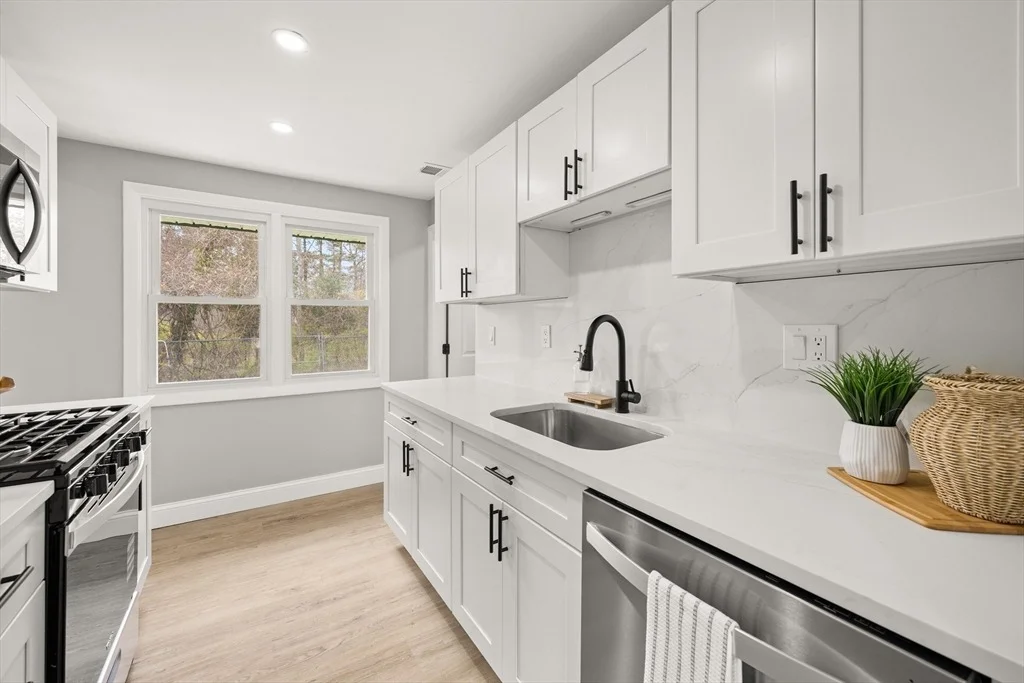 Photo of 122 Sinclair Rd