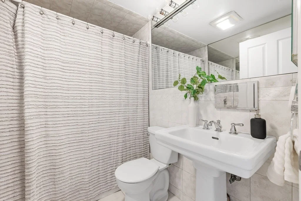 Photo of 241 Walnut St