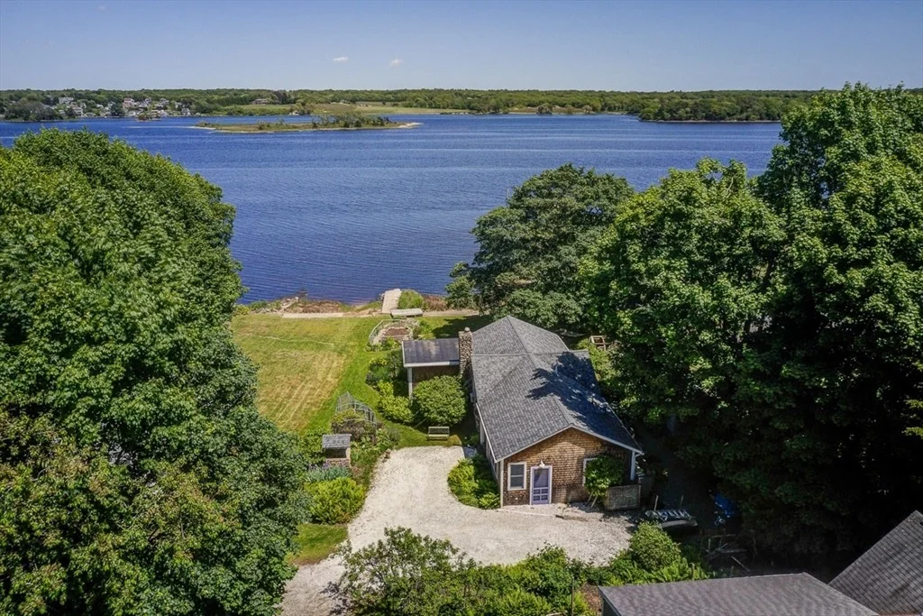 Photo of 1518 Drift Road