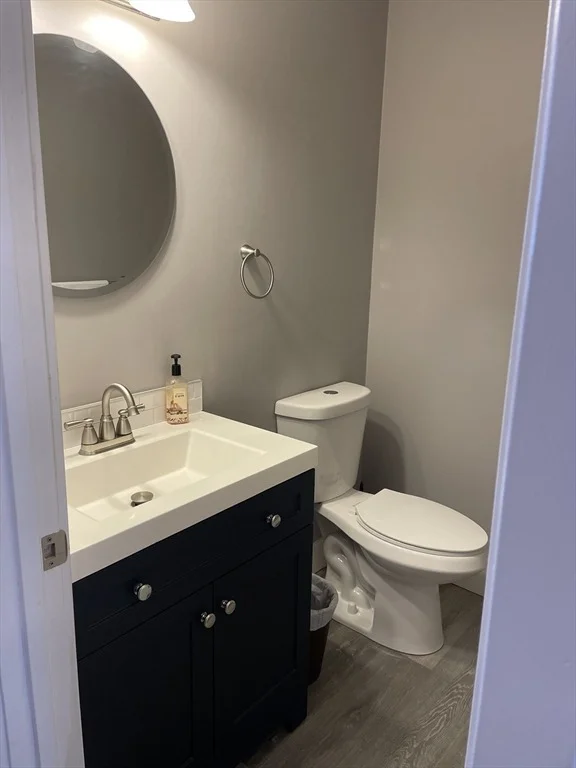 Photo of Unit 705 at 31 Blithewood Avenue