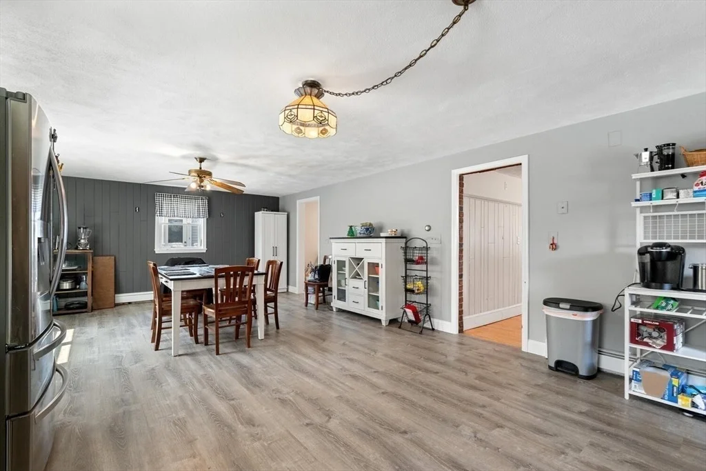 Photo of 152 Springvale Ave
