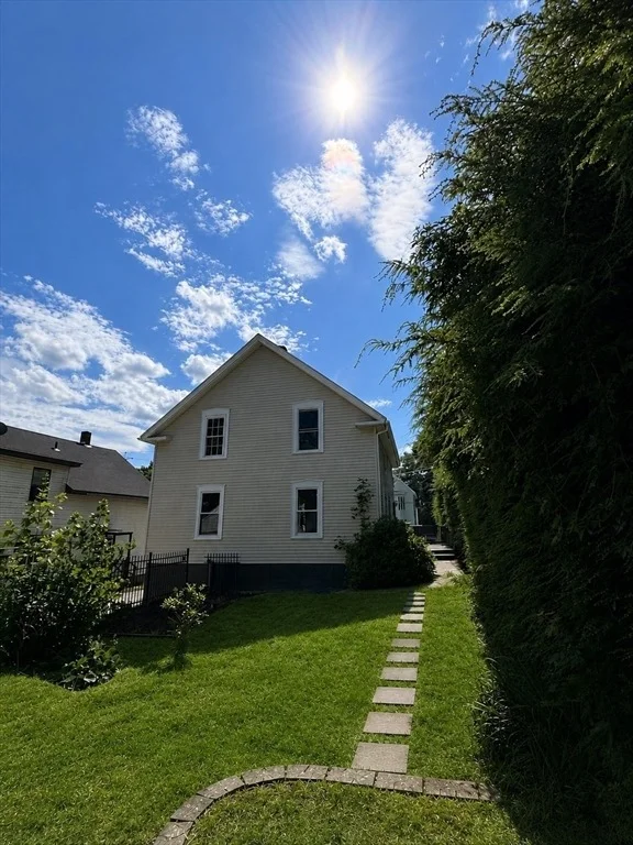 Photo of 150 Washington Street