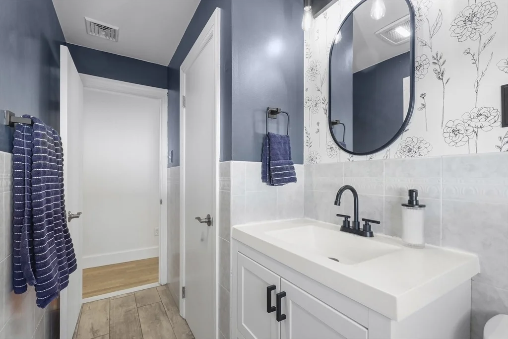 Photo of 512 Central Avenue