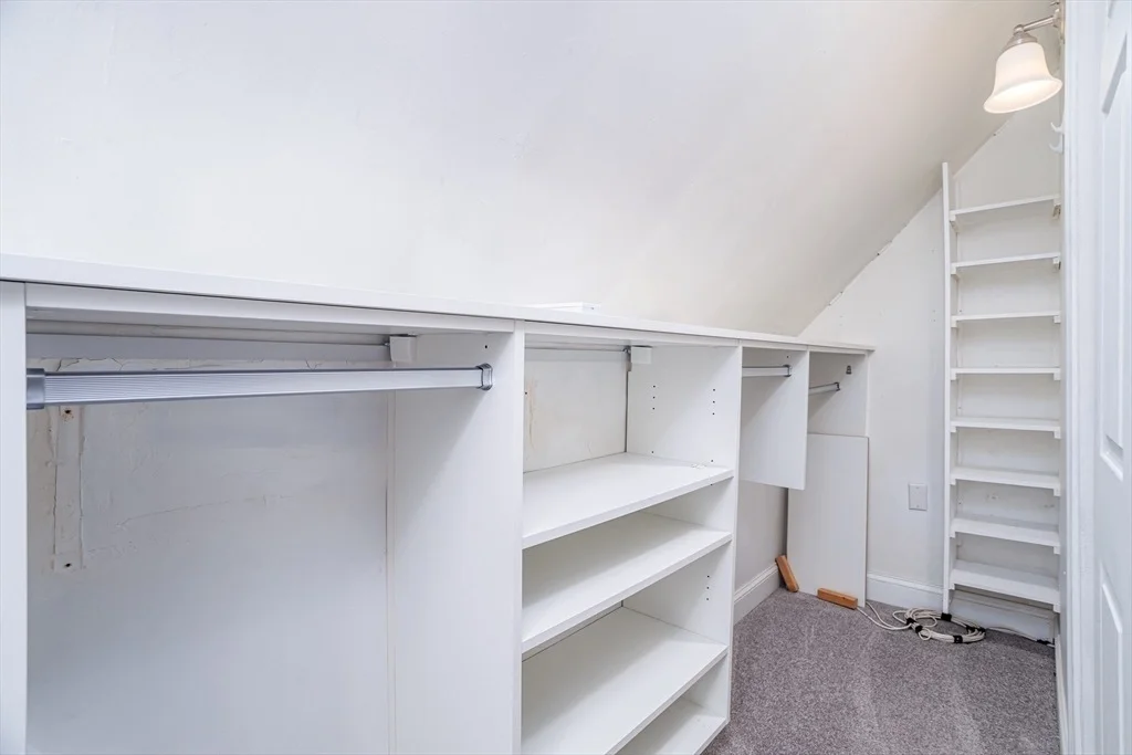Photo of 23 Tiverton Parkway