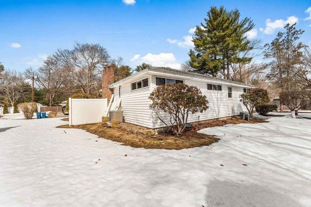 Photo of 14 Tomahawk Dr