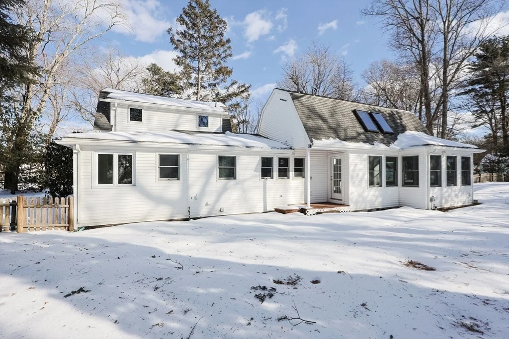 Photo of 7 Cottage Dr