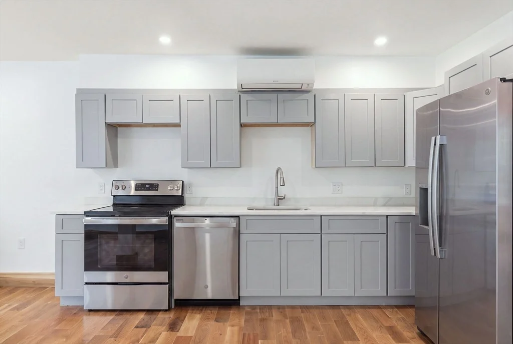 Photo of 26 Parallel St