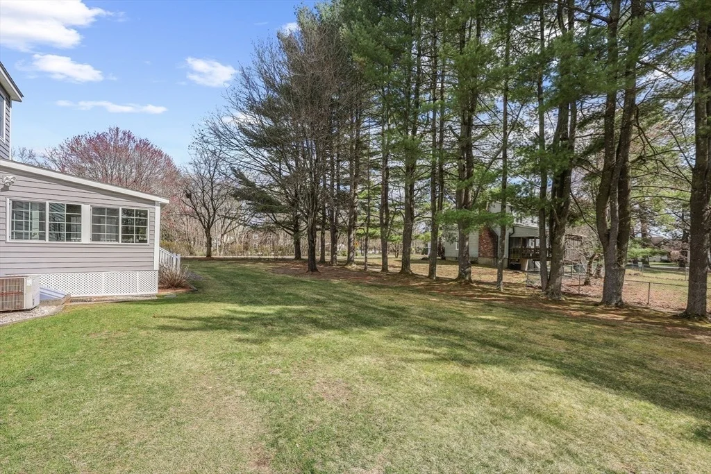 Photo of 9 Metacomet Road