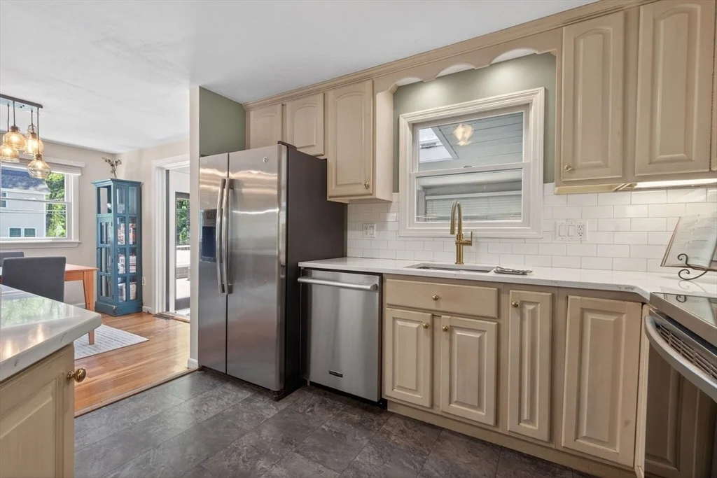Photo of 60 Riverview Cir