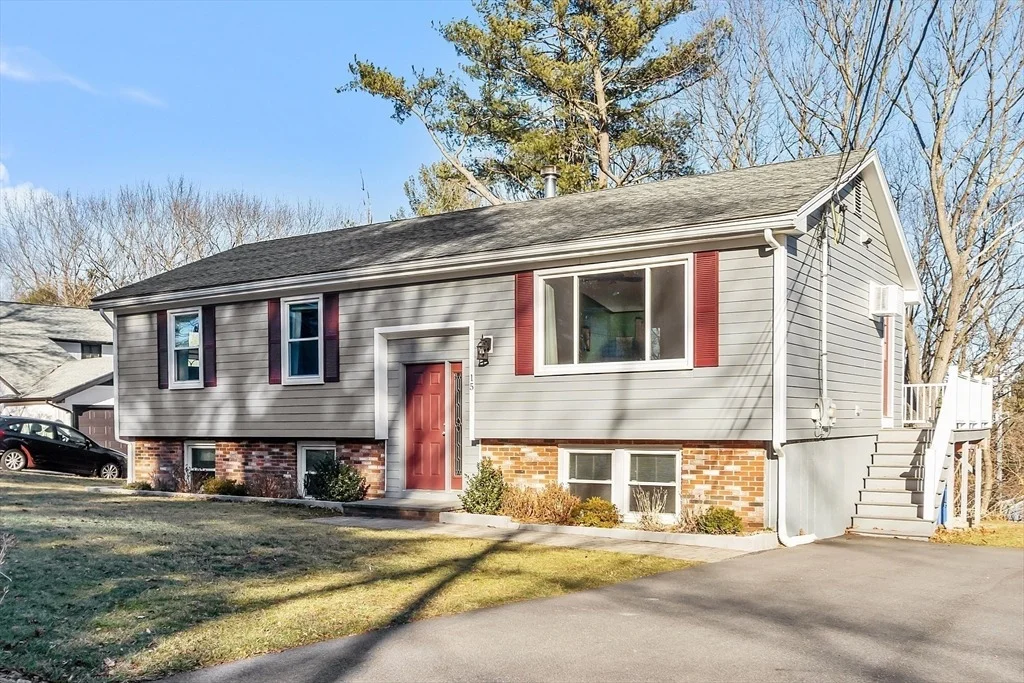 Photo of 15 Hickory Hill Rd