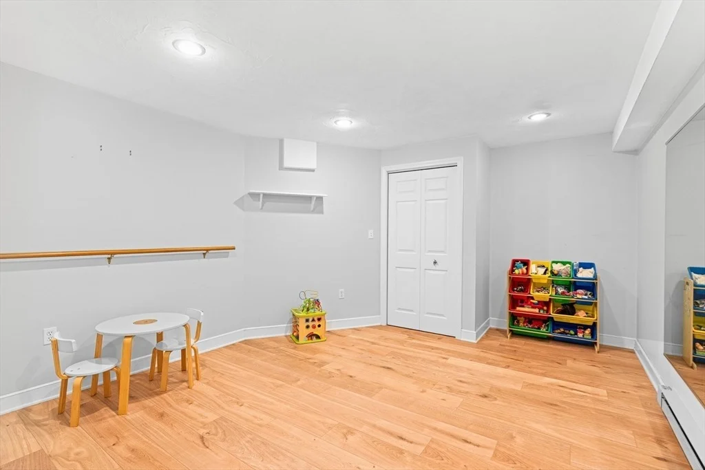 Photo of 6 Crestview Dr