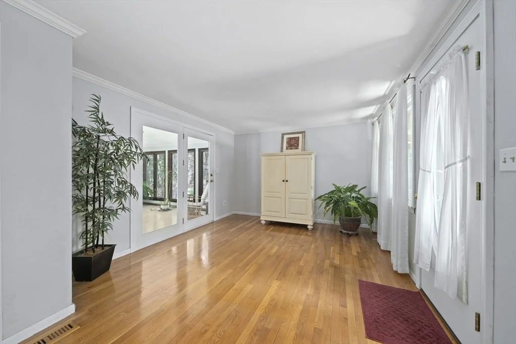 Photo of 6 Morningside Ln