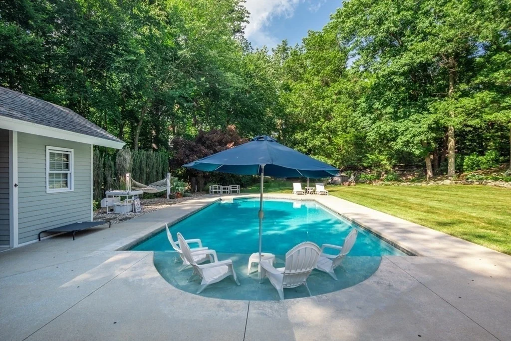 Photo of 37 Spruce Rd