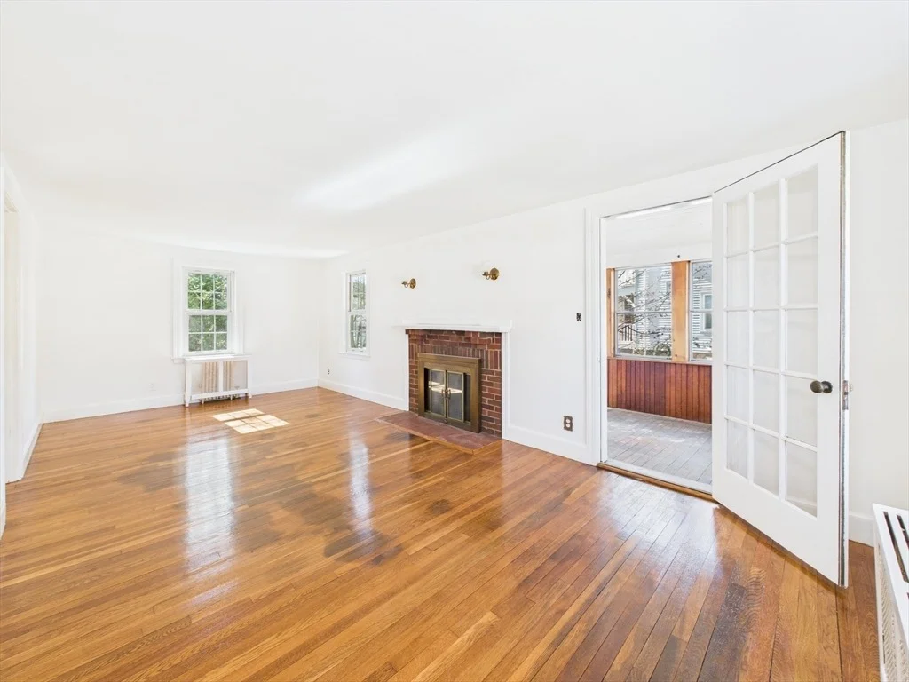 Photo of 35 Carroll Ave