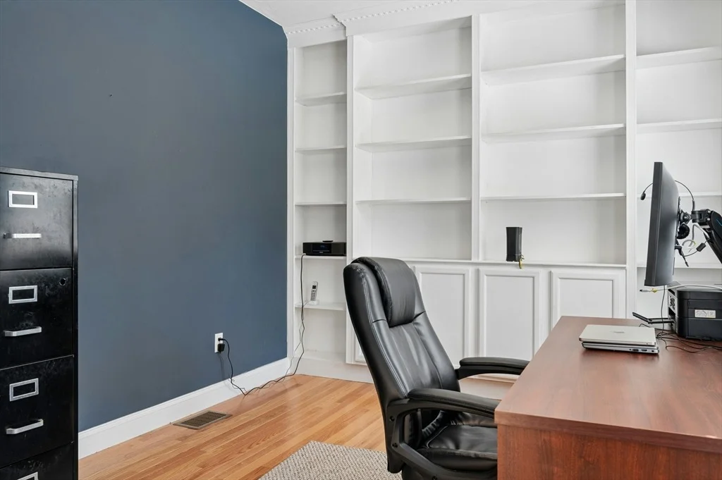 Photo of 320 Lincoln Circle