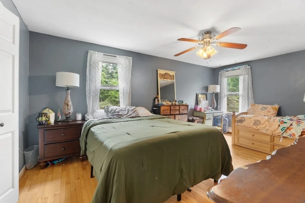 Photo of 1236 Woonsocket Hill Road
