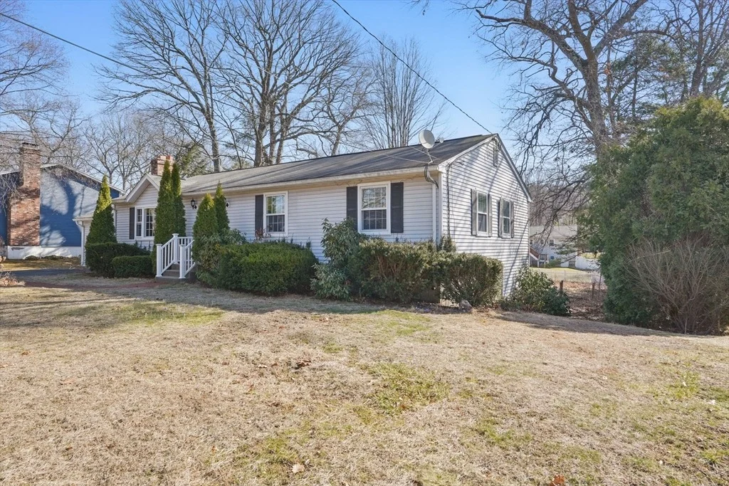 Photo of 195 Susan Drive
