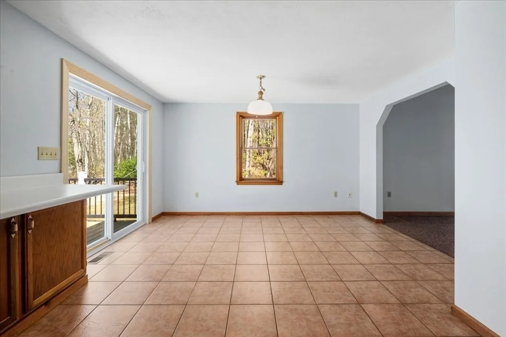 Photo of 25 Collier Cir