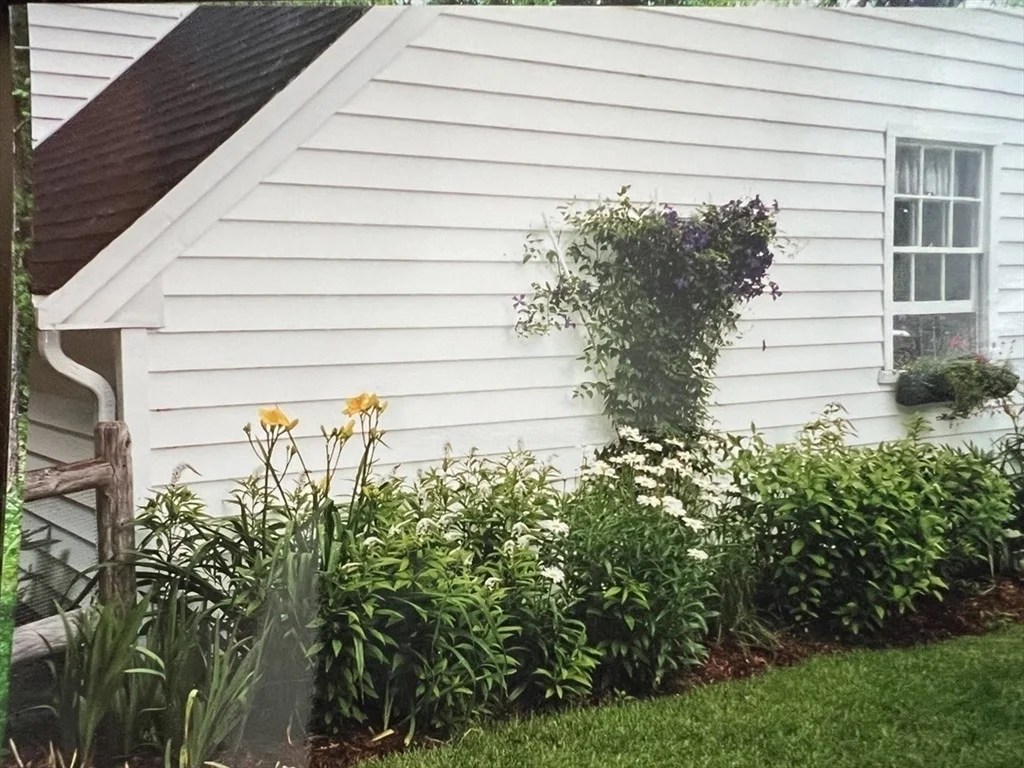 Photo of 21 Lovers Ln