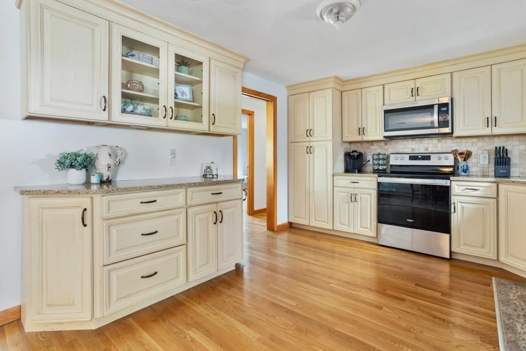 Photo of 44 Blueridge Ave