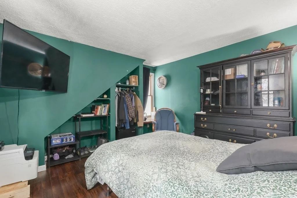 Photo of 4 White Pine Ave