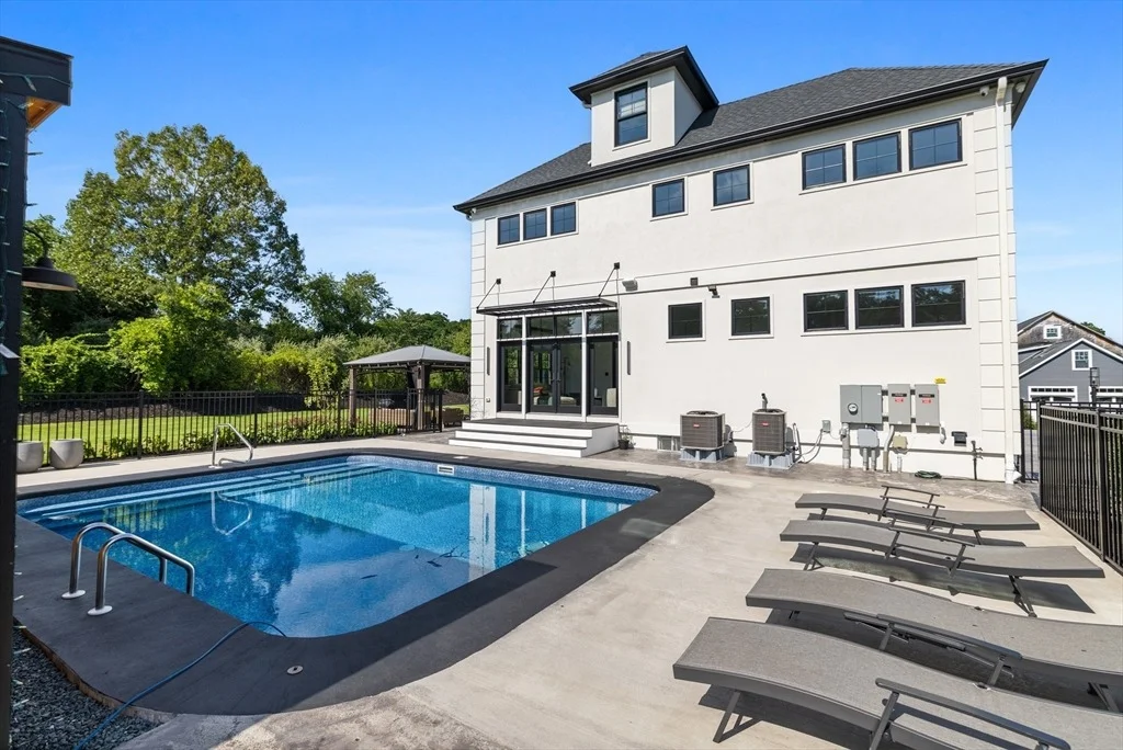 Photo of 19 Bridle Spur Ln