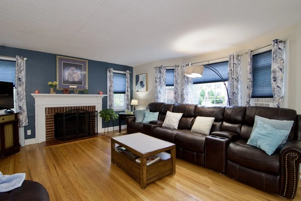 Photo of 55 Bridle Path Rd