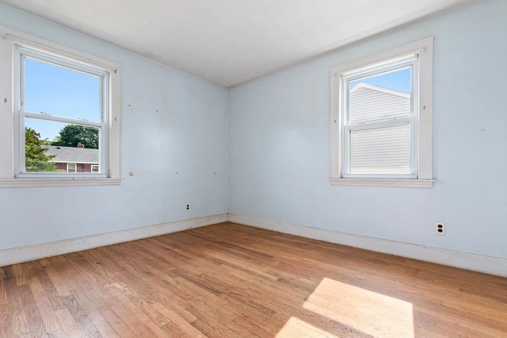 Photo of 30 Macarthur Blvd