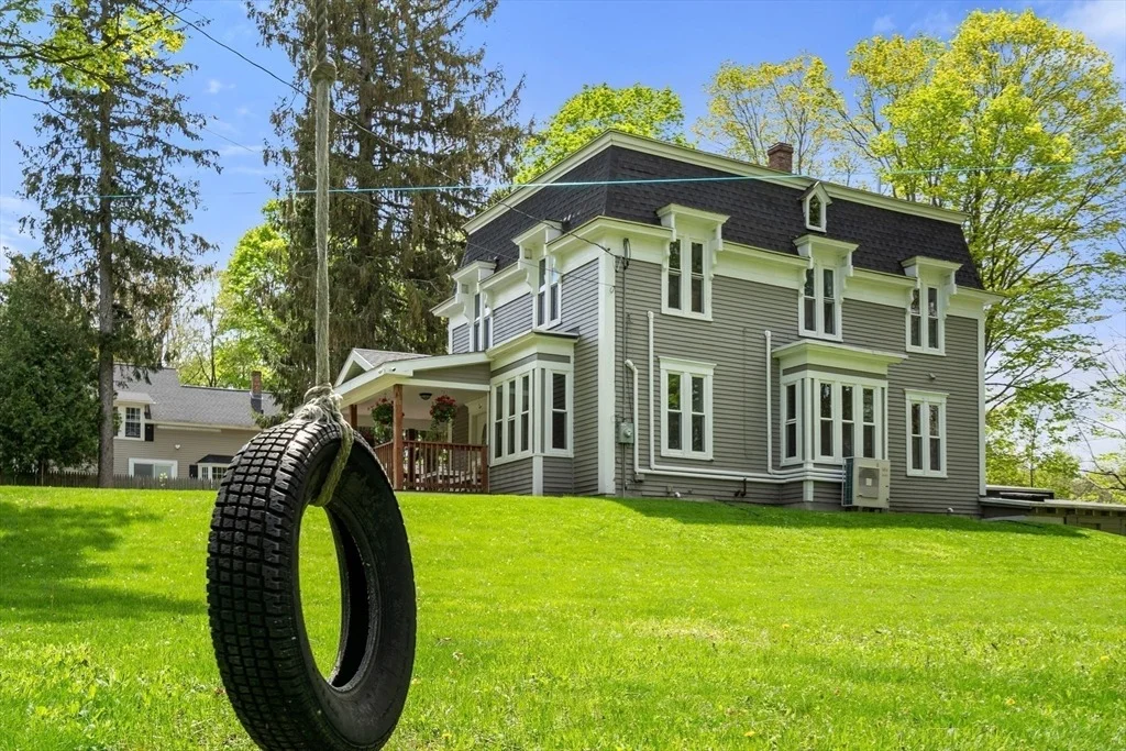 Photo of 23 Schoolhouse Rd