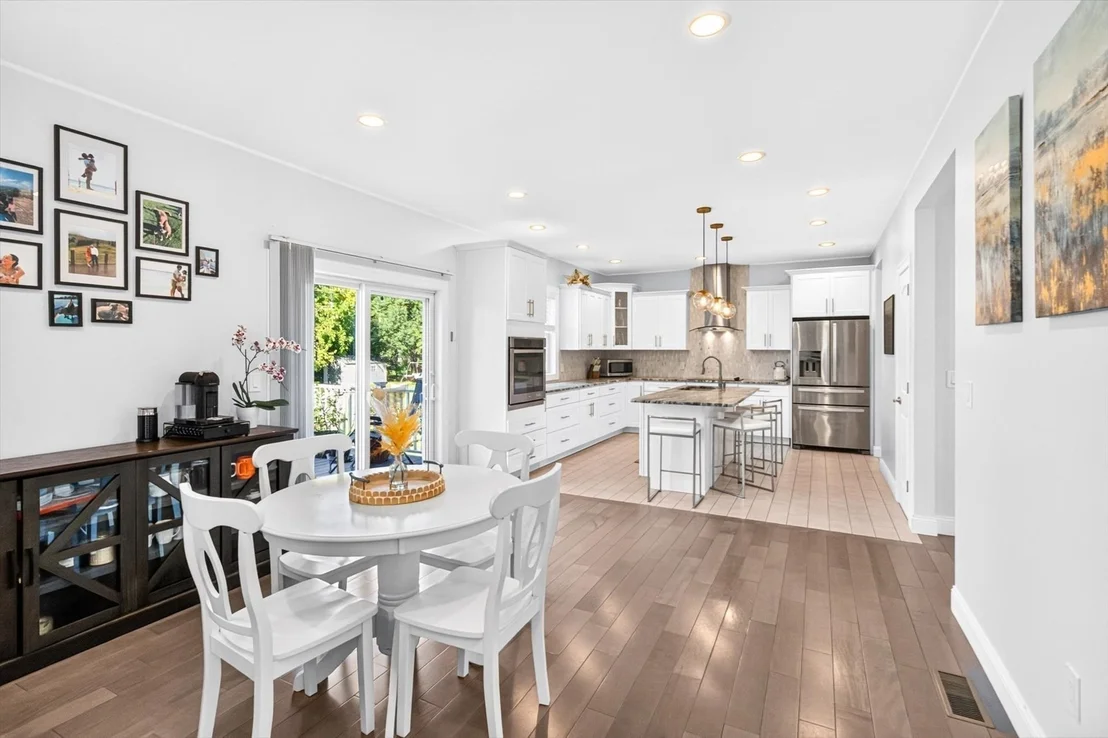 Photo of 537 Southwick Rd