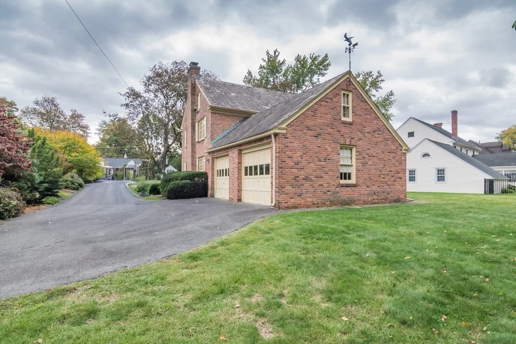 Photo of 32 Longview Dr