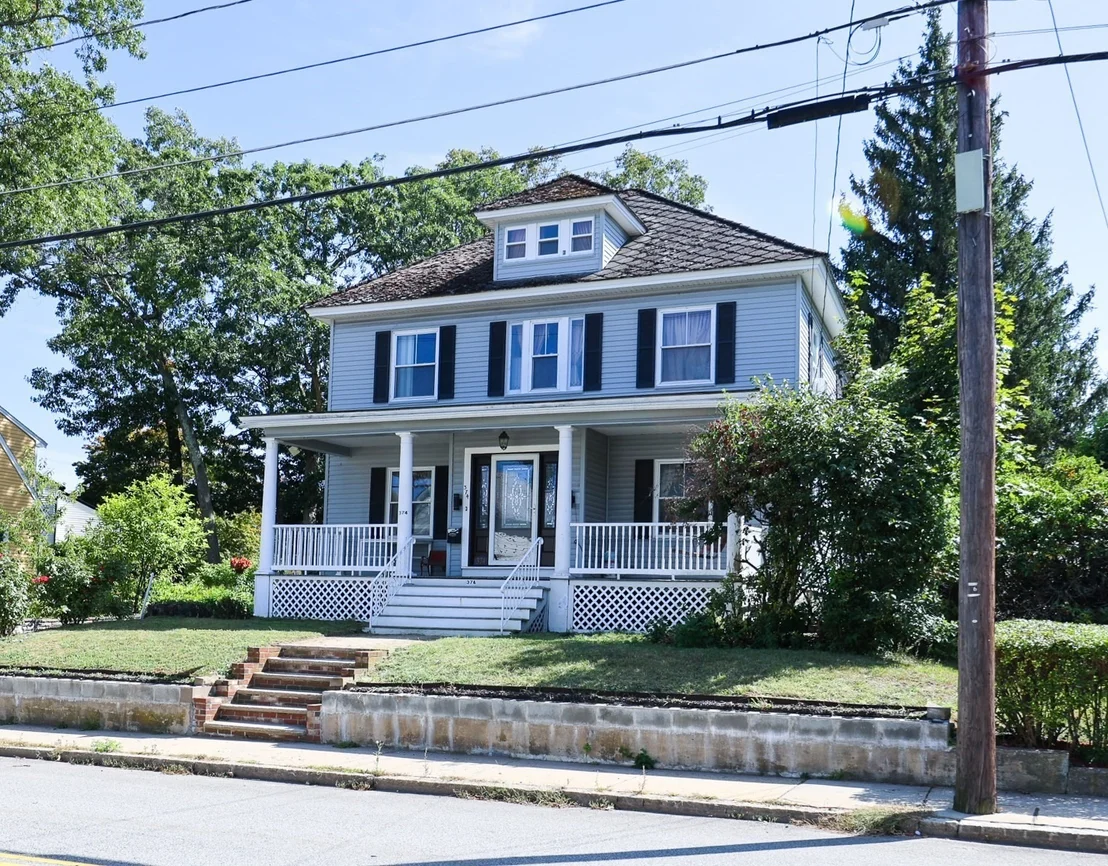 Photo of 374 Pine St