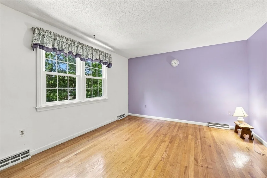 Photo of 76 Mohawk Dr