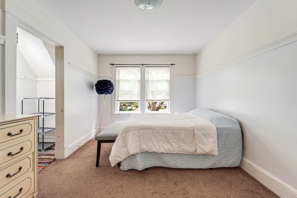 Photo of 44 Gillette Ave