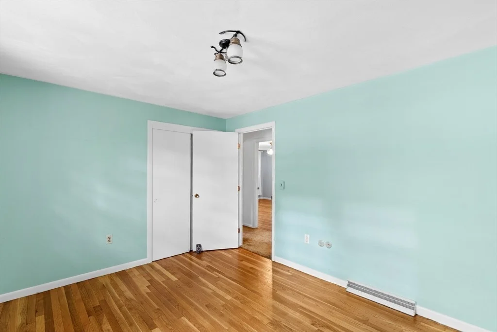 Photo of 14 Oxbow Rd