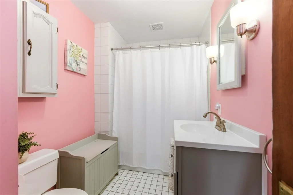 Photo of 6 Buttonwood Lane