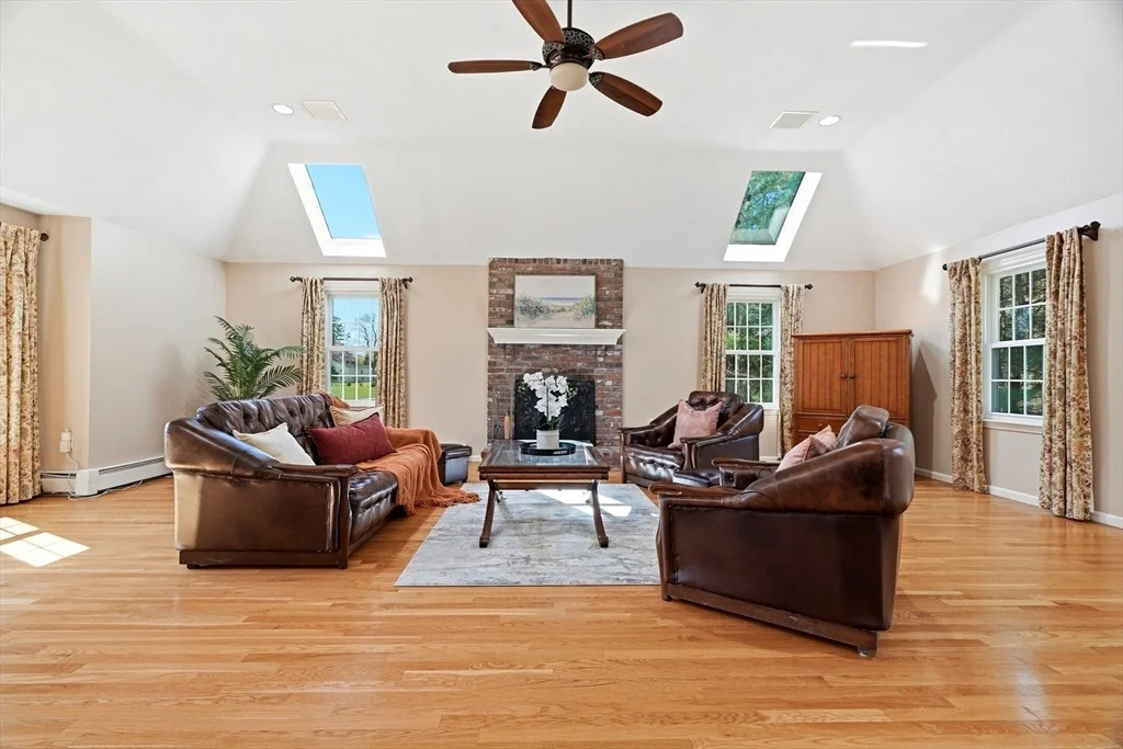 Photo of 9 Belknap Dr