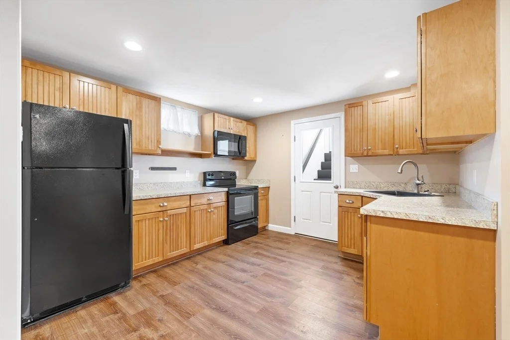 Photo of 47 Lakeview Ave