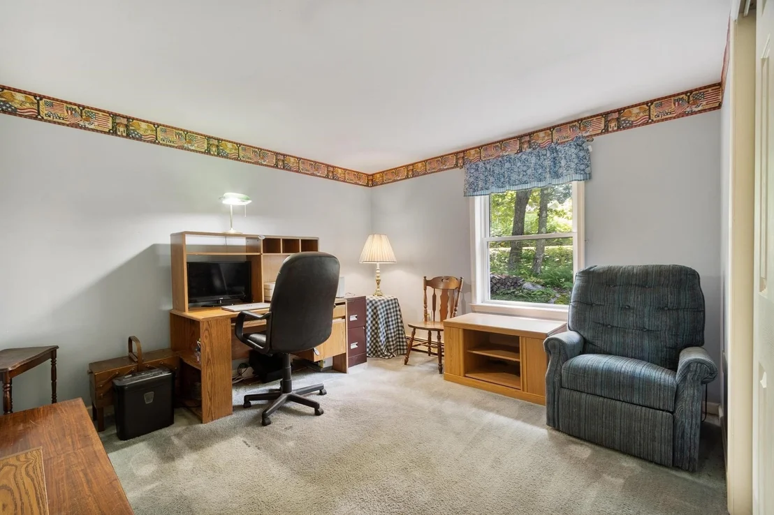 Photo of 64 Mystery Ln
