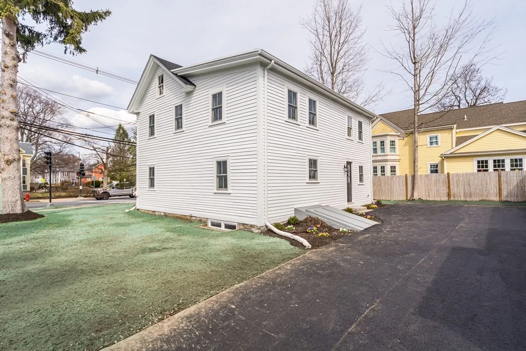 Photo of 44 W Central Street